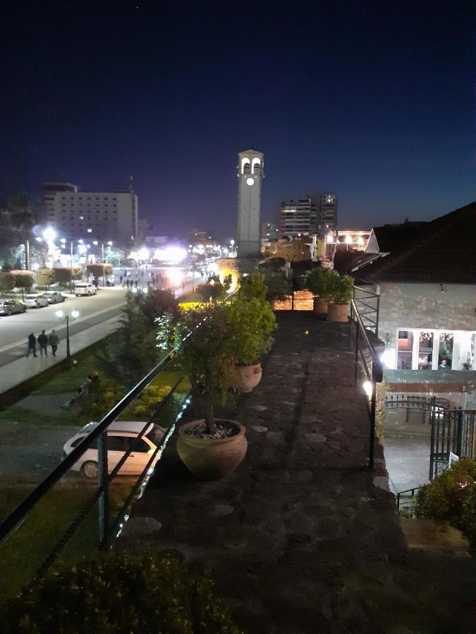 Hotel Guri Elbasan Kültér fotó