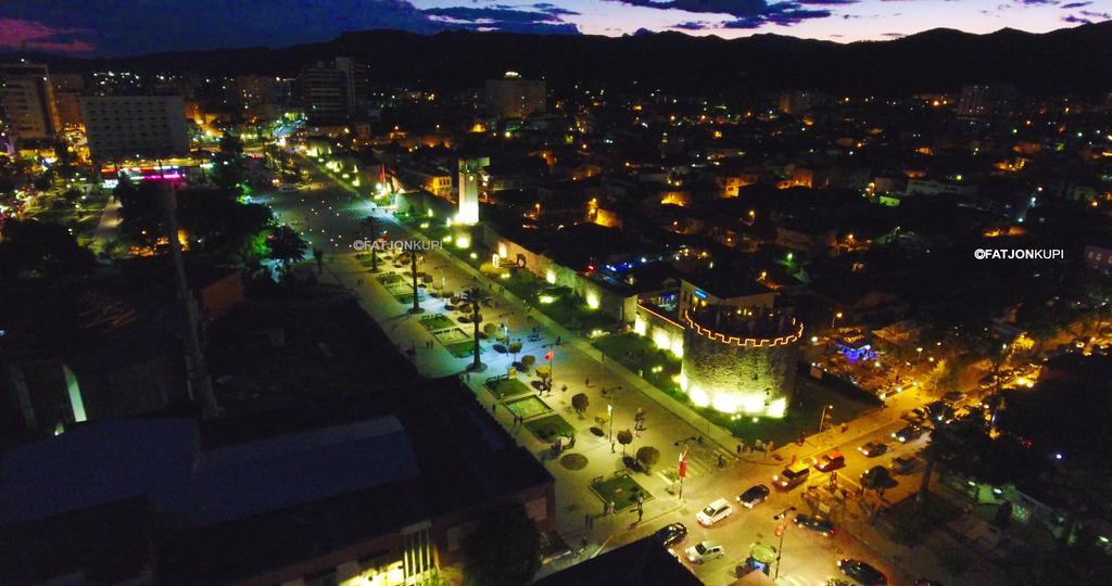 Hotel Guri Elbasan Kültér fotó