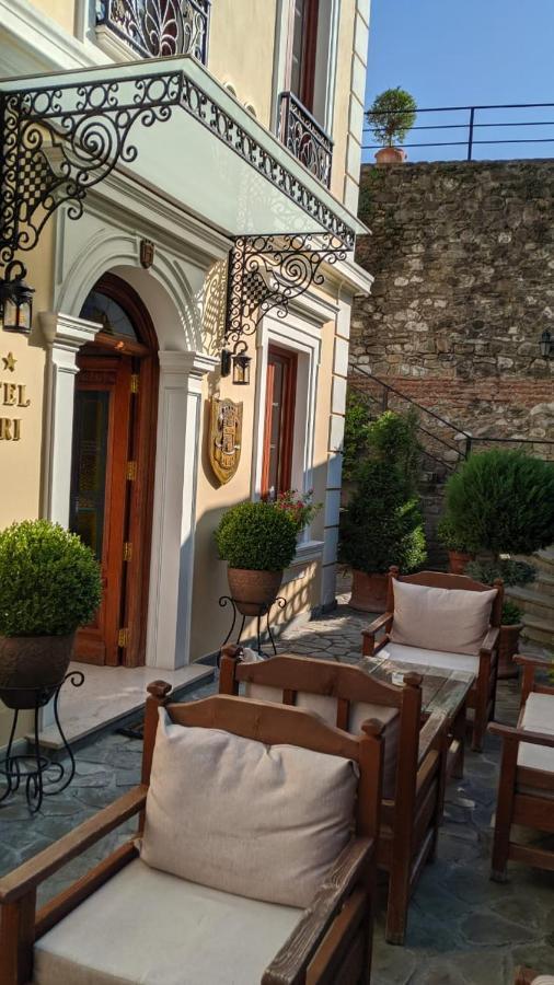 Hotel Guri Elbasan Kültér fotó